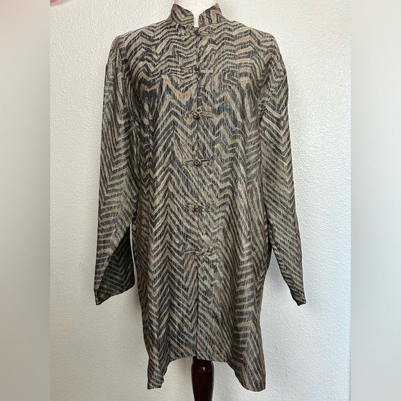 Carter & Teri Abstract Silk Tunic Button Down Blouse Women’s Size L - Picture 2 of 8